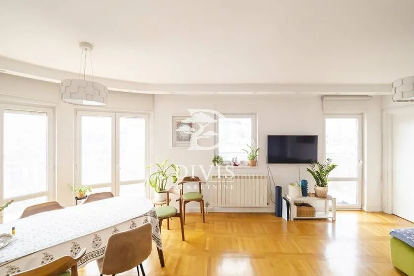 Sale, three bedroom apartment, 87m², Vračar Sve Podlokacije, Beograd