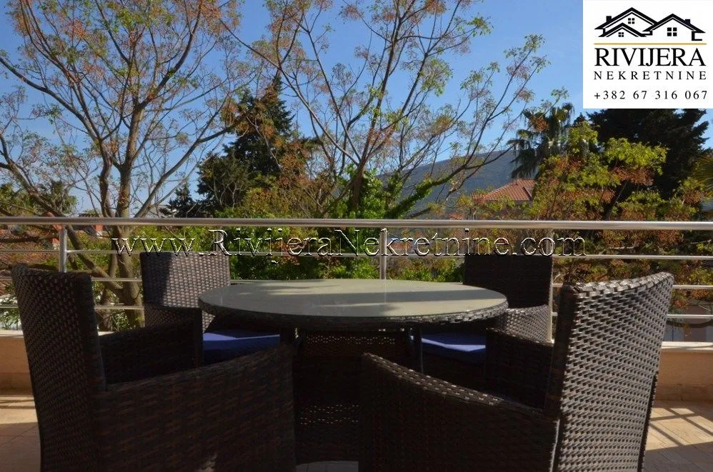 Prodaja, dvosoban stan, 98m², Đenovići, Herceg Novi