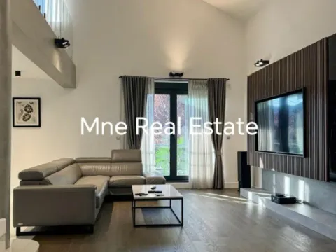 Izdavanje, kuća, 230m², Vranići, Podgorica - image 12