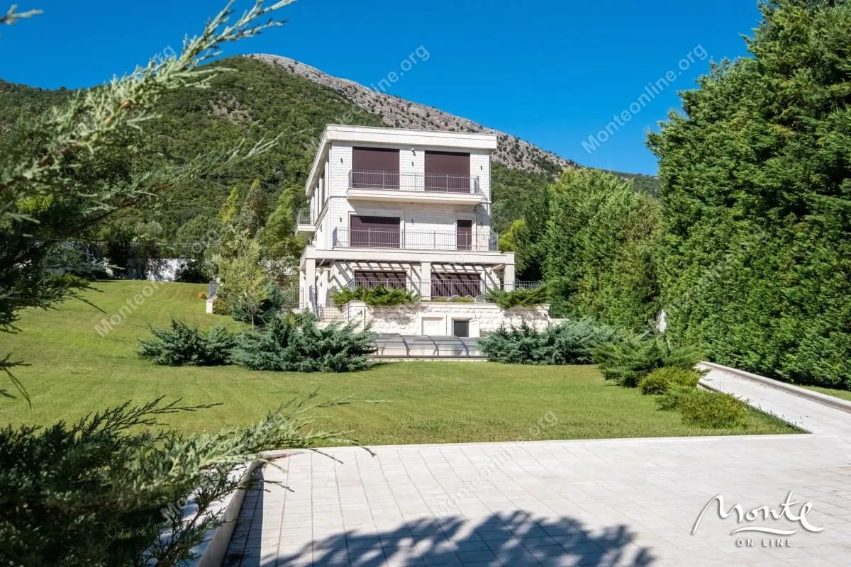 Prodaja, kuća, 560m², Tivat, Crna Gora
