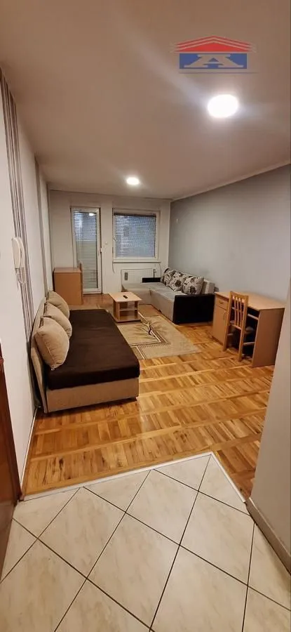 Izdavanje, garsonjera, 26m², Sajmište, Novi Sad