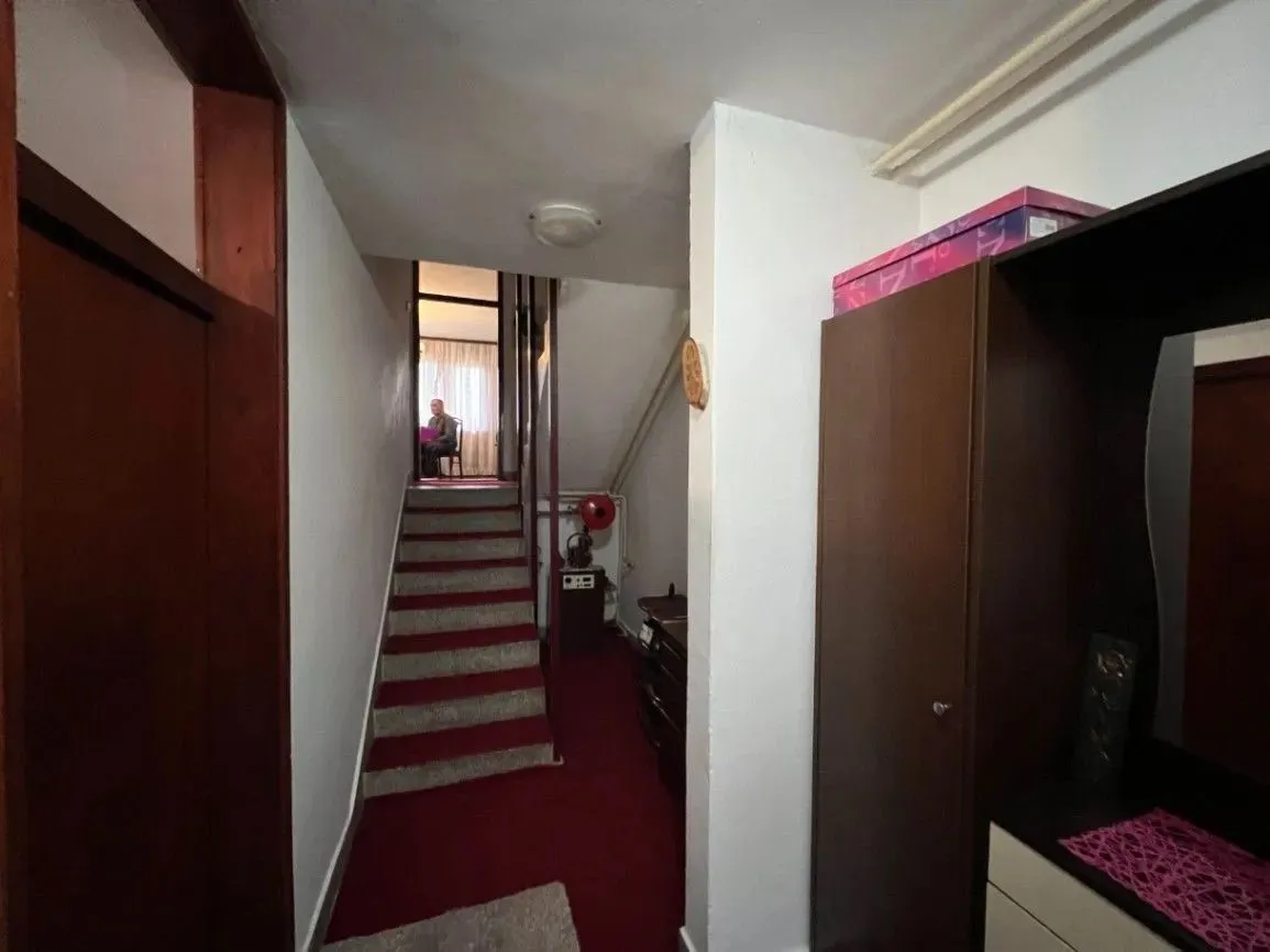 Prodaja, kuća, 296m², Podgorica, Crna Gora