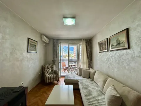 Rent, one bedroom apartment, 64m², Centar, Bar - image 2