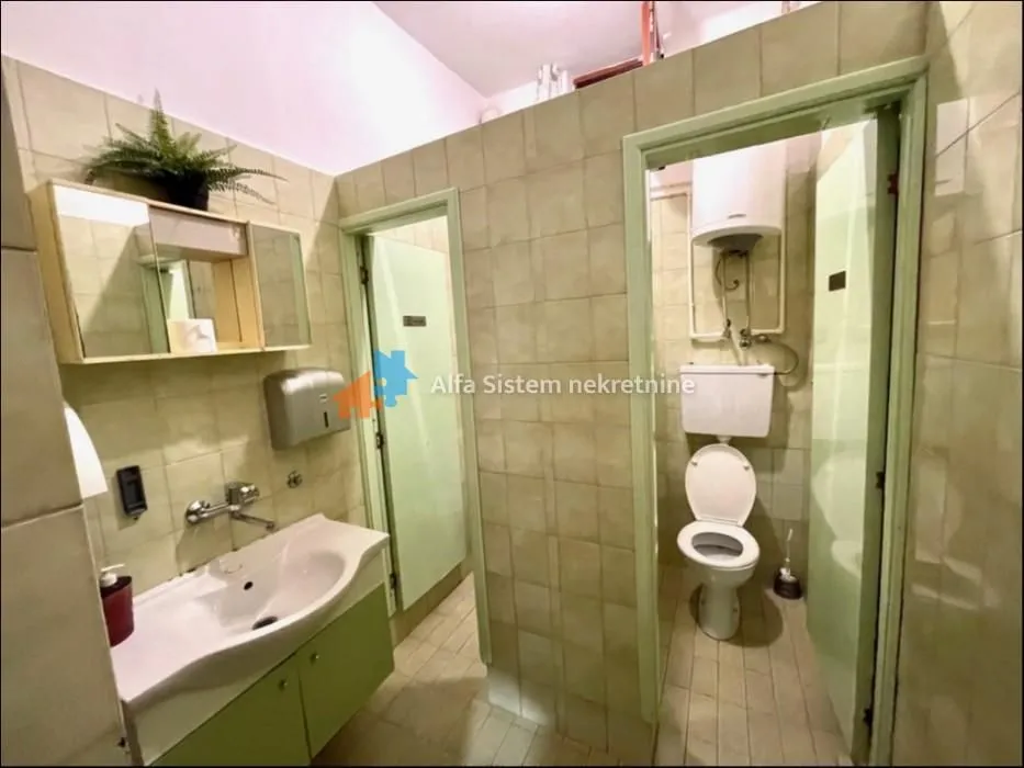 Rent, office space, 350m², Kluz, Zvezdara Sve Podlokacije