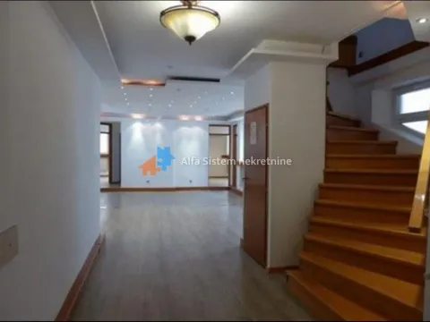 Rent, office space, 175m², Stari Grad, Beograd