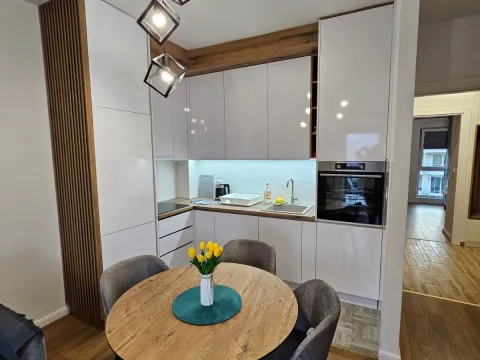Izdavanje, dvosoban stan, 58m², Bijela, Herceg Novi - image 3