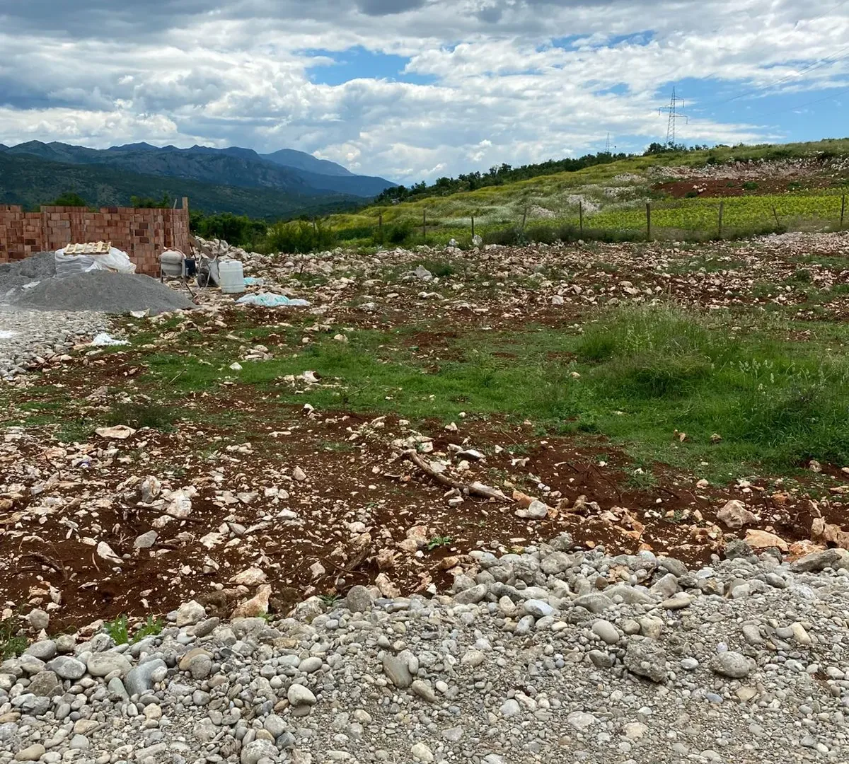 Prodaja, plac, 1500m², Piperi, Podgorica