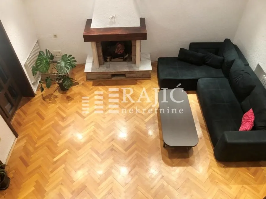 Izdavanje, kuća, 150m², Centar Sve Podlokacije, Beograd