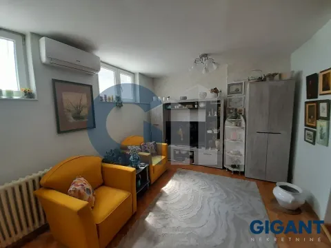 Prodaja, trosoban stan, 79m², Karaburma, Palilula Sve Podlokacije - image 2