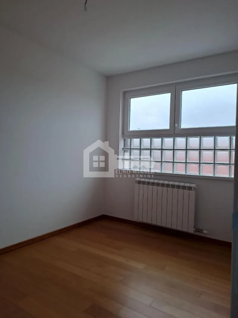 Prodaja, trosoban stan, 92m², Autokomanda, Voždovac Sve Podlokacije