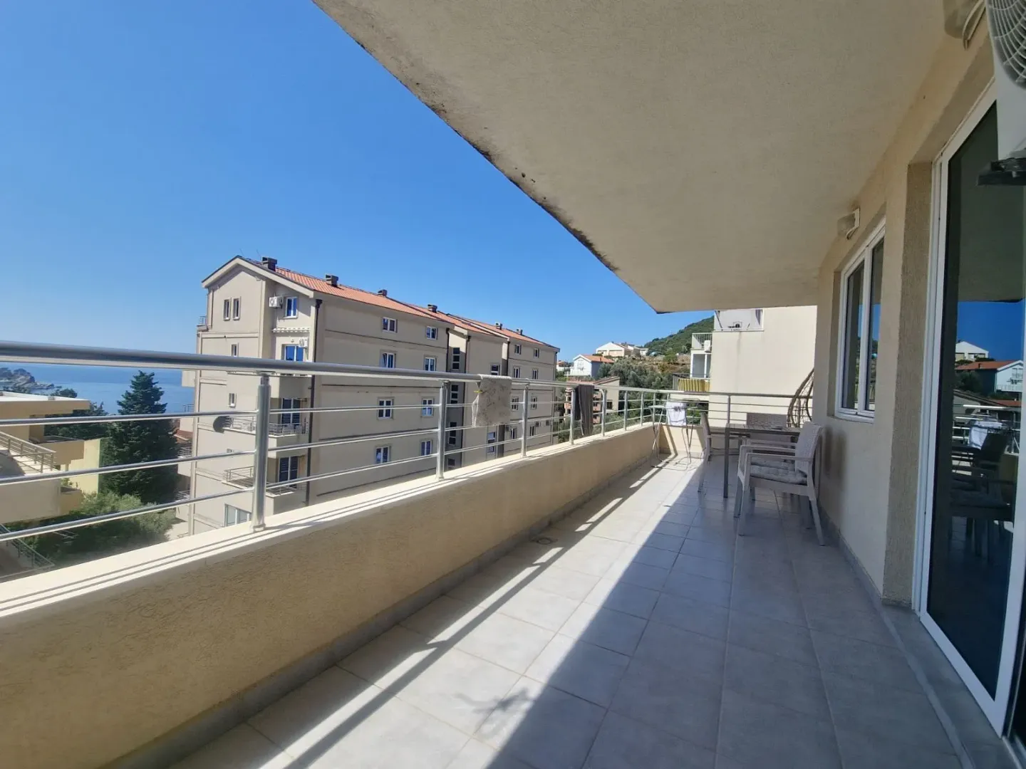 Rent, two bedroom apartment, 93m², Petrovac, Budva