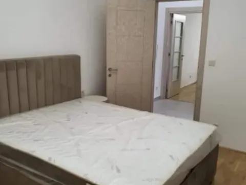 Rent, one bedroom apartment, 44m², Blok 6, Podgorica - image 2