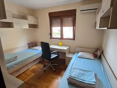 Rent, two bedroom apartment, 70m², Stari Aerodrom, Podgorica - image 8