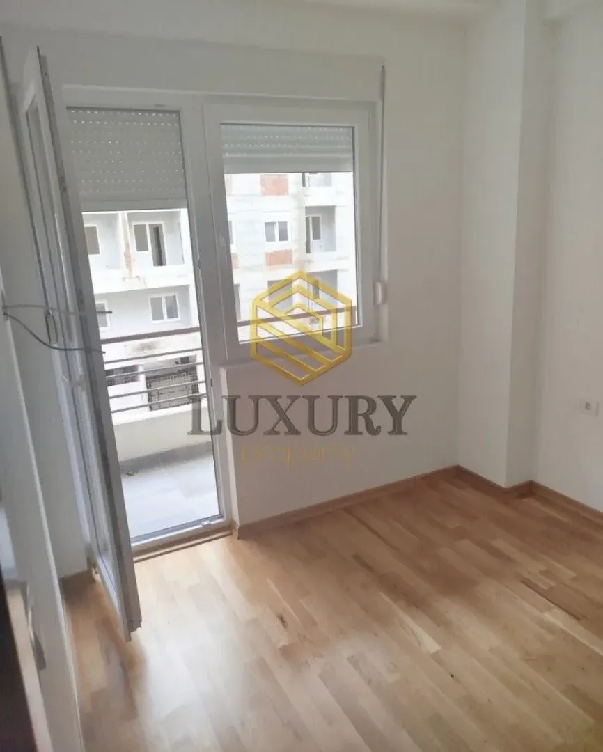 Izdavanje, dvosoban stan, 58m², Ljubović, Podgorica