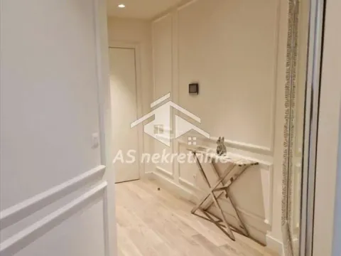 Izdavanje, četvorosoban stan, 109m², Savski Venac, Beograd - image 9