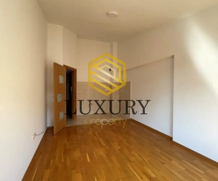 Prodaja, dvosoban stan, 59m², 1 maj, Podgorica