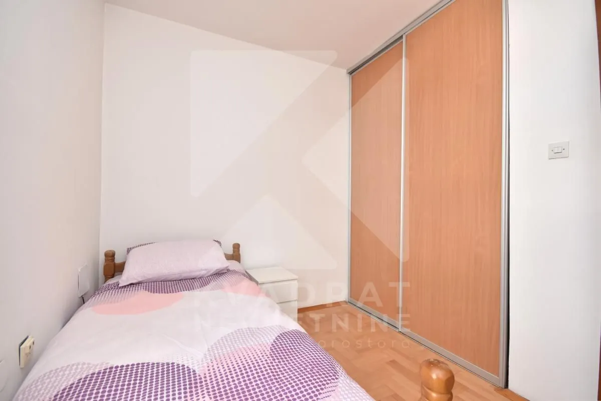 Rent, four bedroom apartment, 160m², Tološi, Podgorica