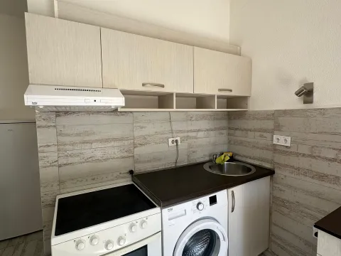 Izdavanje, jednosoban stan, 45m², Centar, Tivat - image 6