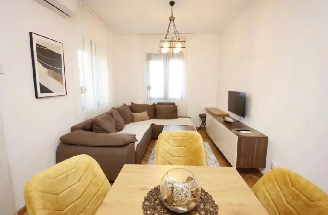 Izdavanje, jednosoban stan, 45m², City Kvart, Podgorica