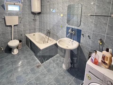 Rent, two bedroom apartment, 100m², Tološi, Podgorica - image 10