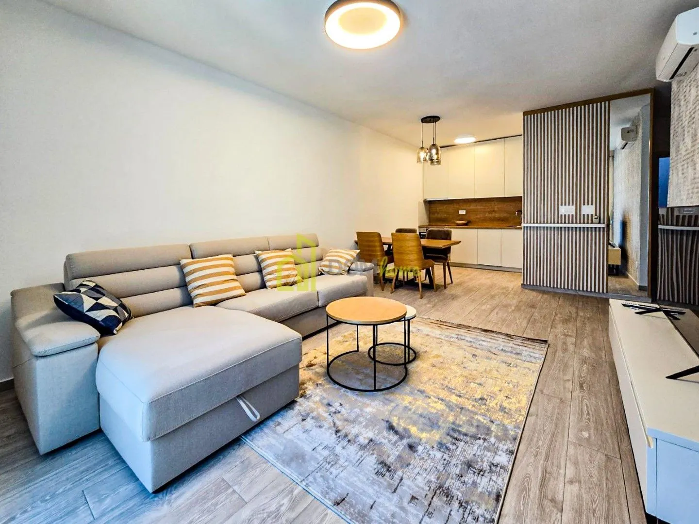 Rent, one bedroom apartment, 56m², Bečići, Budva