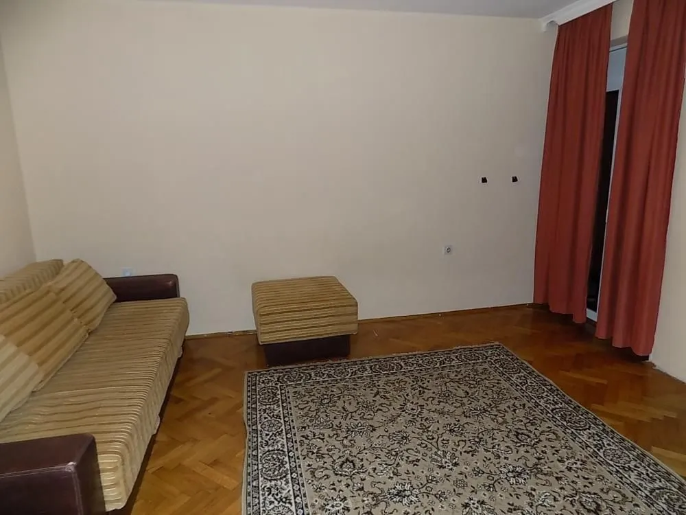 Prodaja, dvosoban stan, 62m², Paraćin, Srbija