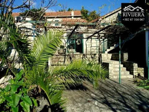Sale, house, 260m², Podi, Herceg Novi - image 1
