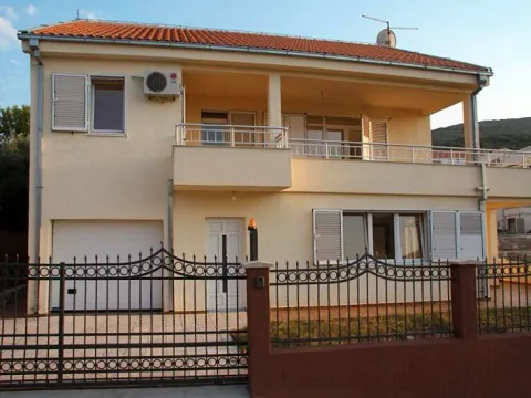 Prodaja, kuća, 246m², Tivat, Crna Gora - image 2