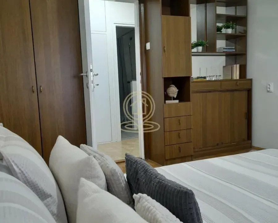 Izdavanje, dvosoban stan, 60m², Rotkvarija, Novi Sad Sve Podlokacije