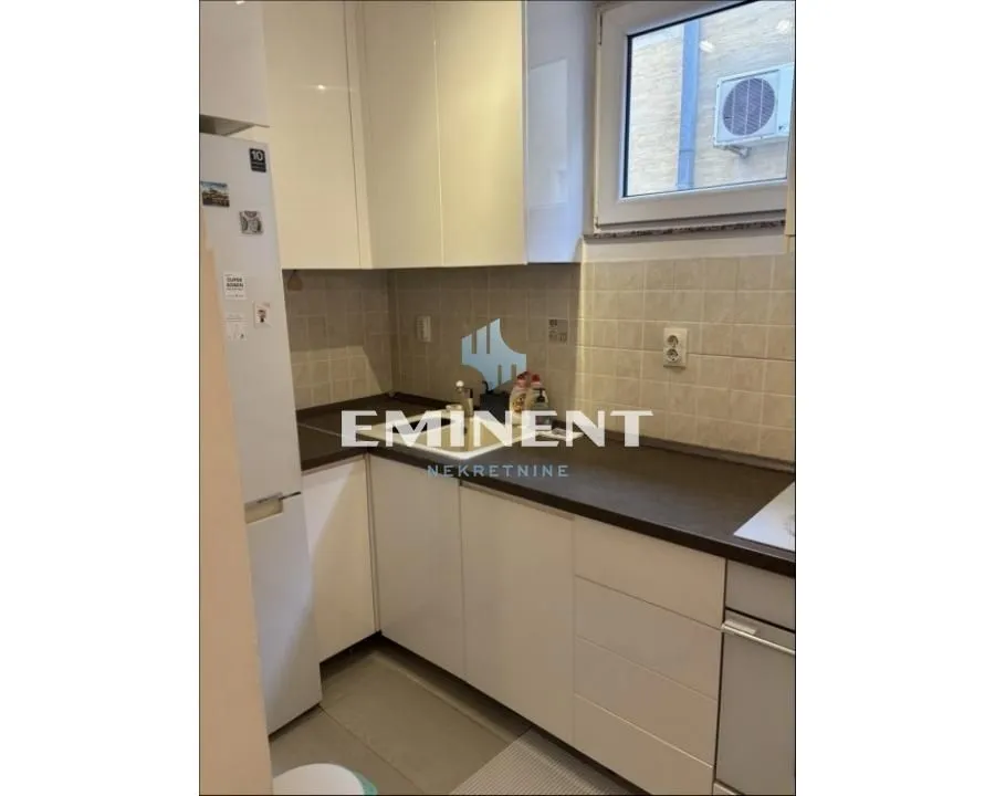 Rent, two bedroom apartment, 55m², Južni Bulevar, Vračar Sve Podlokacije
