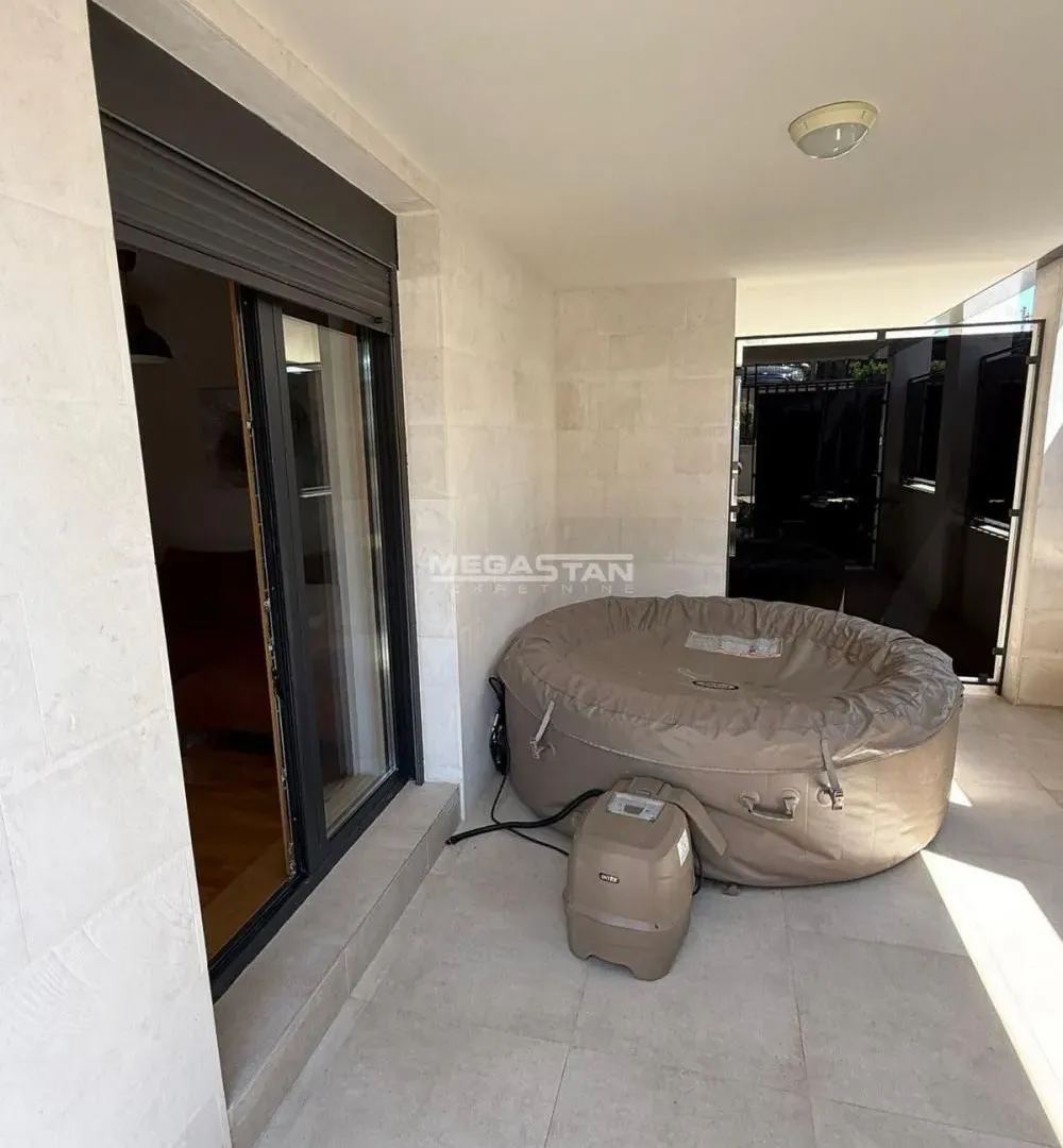 Prodaja, dvosoban stan, 70m², Savski Venac, Beograd