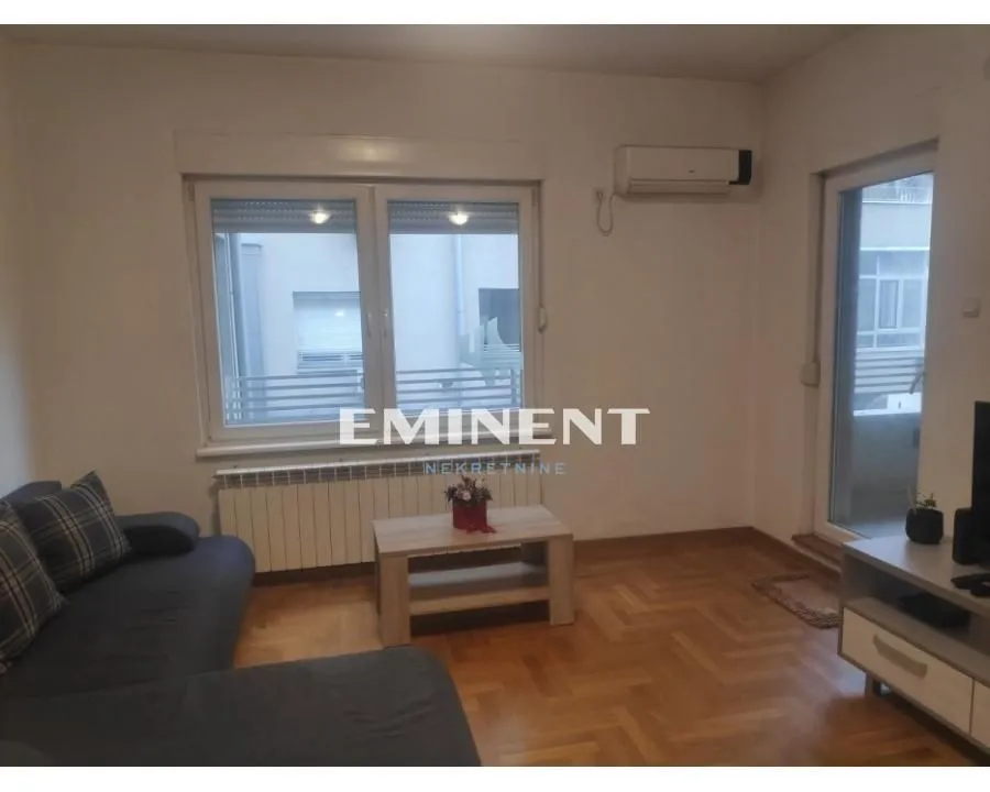 Izdavanje, dvosoban stan, 46m², Tašmajdan, Palilula Sve Podlokacije