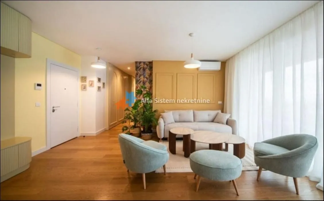 Rent, three bedroom apartment, 100m², Vračar Sve Podlokacije, Beograd