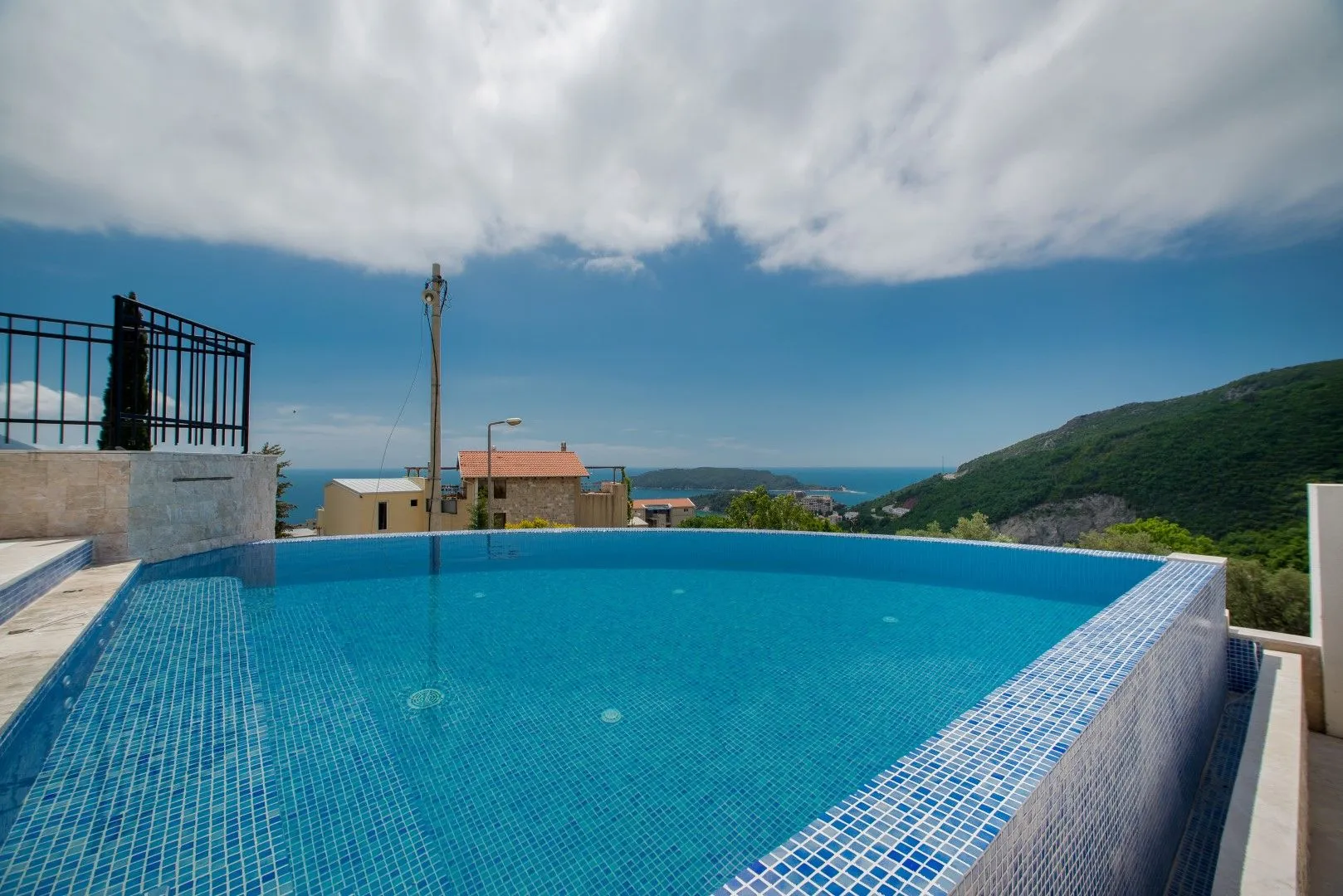 Prodaja, kuća, 170m², Bečići, Budva