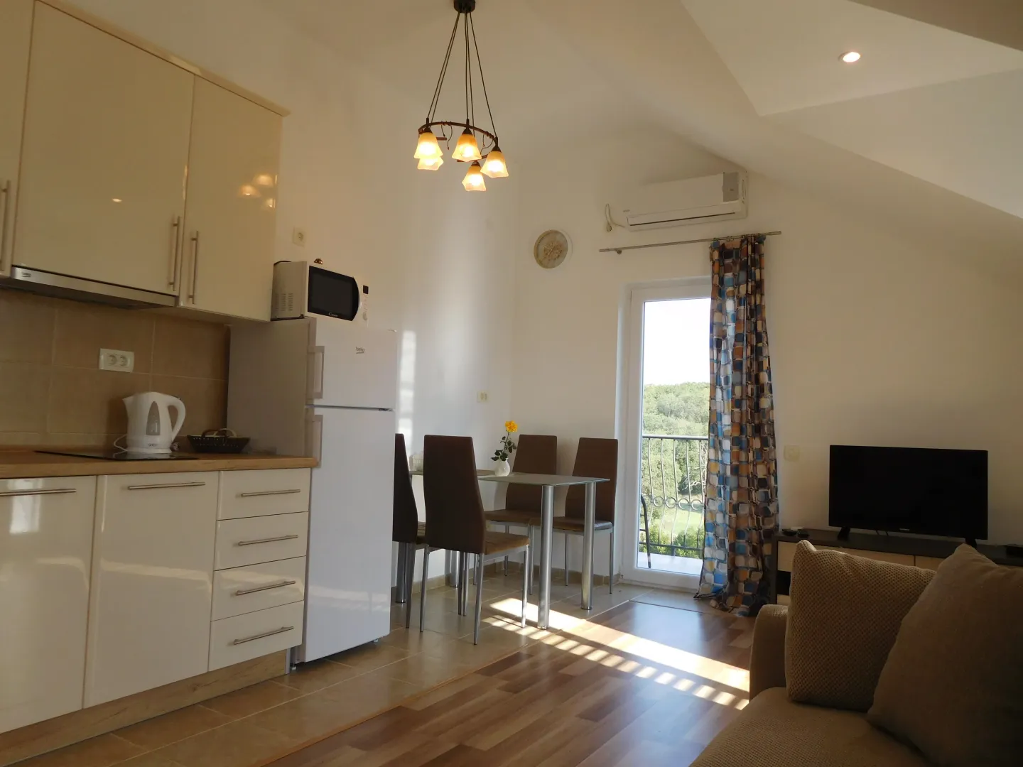 Prodaja, jednosoban stan, 63m², Gošići, Tivat