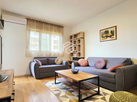 Prodaja, jednosoban stan, 49m², Central Point, Podgorica - image 2
