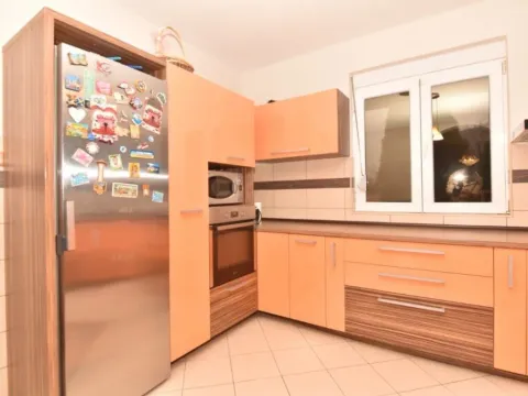 Prodaja, kuća, 235m², Podgorica, Crna Gora - image 4