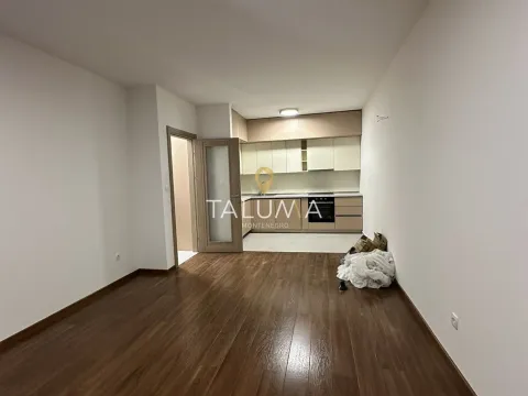 Izdavanje, jednosoban stan, 56m², City Kvart, Podgorica - image 1