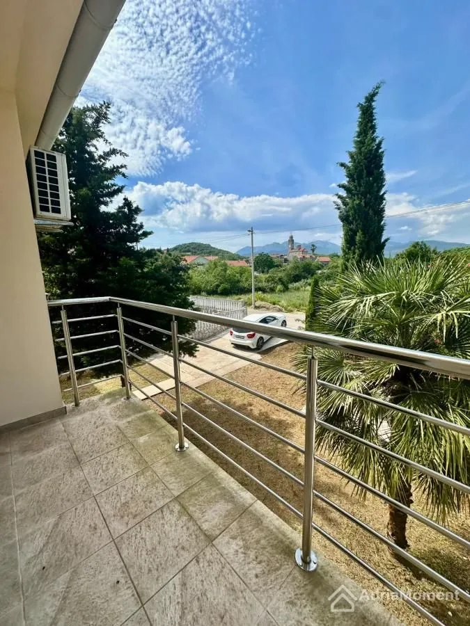 Prodaja, dvosoban stan, 67m², Radovići, Tivat
