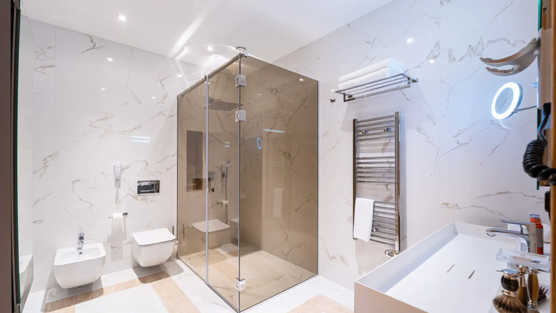 Prodaja, stan, 710m², Đuraševići, Tivat