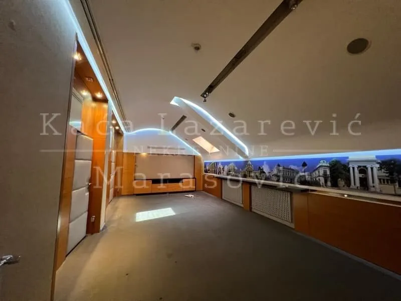 Sale, office space, 310m², Stari Grad, Beograd