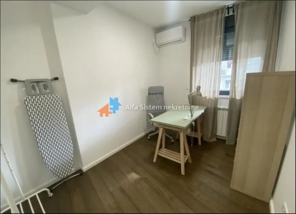 Izdavanje, stan, 77m², Vračar Sve Podlokacije, Beograd