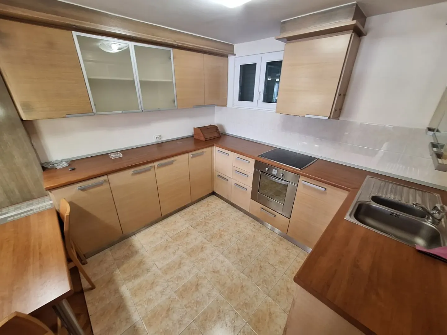 Rent, three bedroom apartment, 81m², Centar, Budva