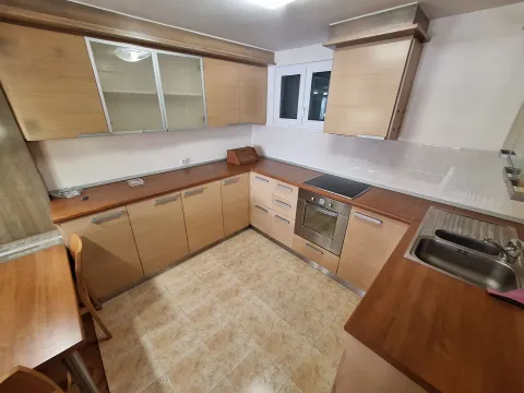 Rent, three bedroom apartment, 81m², Centar, Budva - image 19