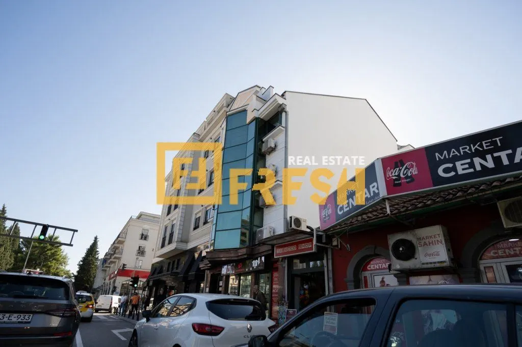 Rent, office space, 1000m², Centar, Podgorica
