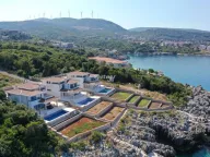 Prodaja, kuća, 344m², Utjeha, Bar - image 10