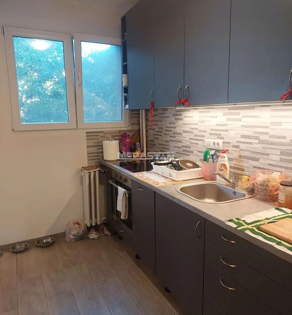 Prodaja, trosoban stan, 82m², Klinički Centar, Beograd