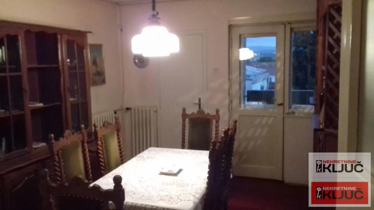 Prodaja, trosoban stan, 86m², Centar, Novi Sad