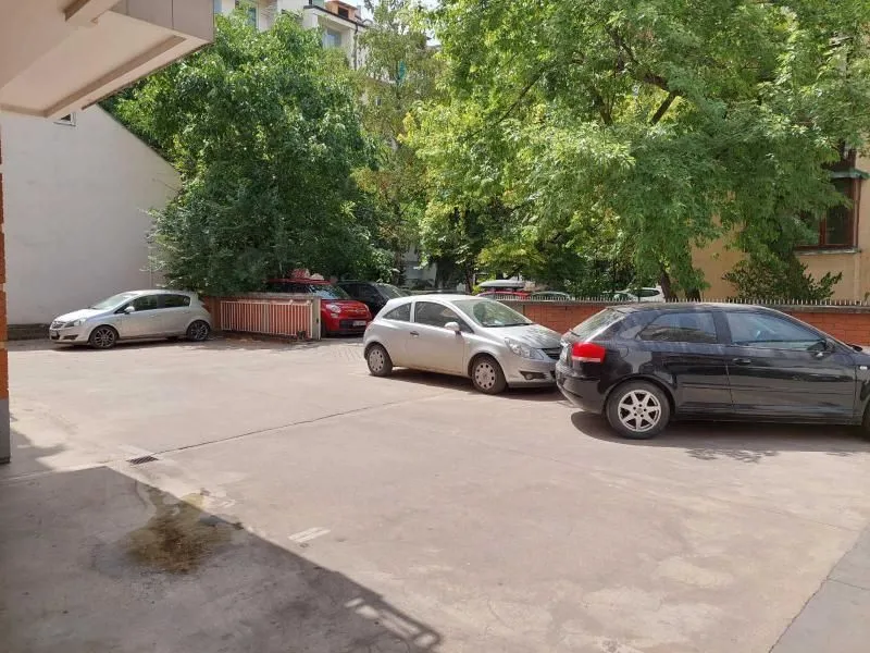 Rent, parking/garage, 15m², Grbavica, Novi Sad Sve Podlokacije