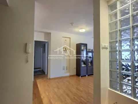 Sale, three bedroom apartment, 77m², Banjica, Voždovac Sve Podlokacije - image 11